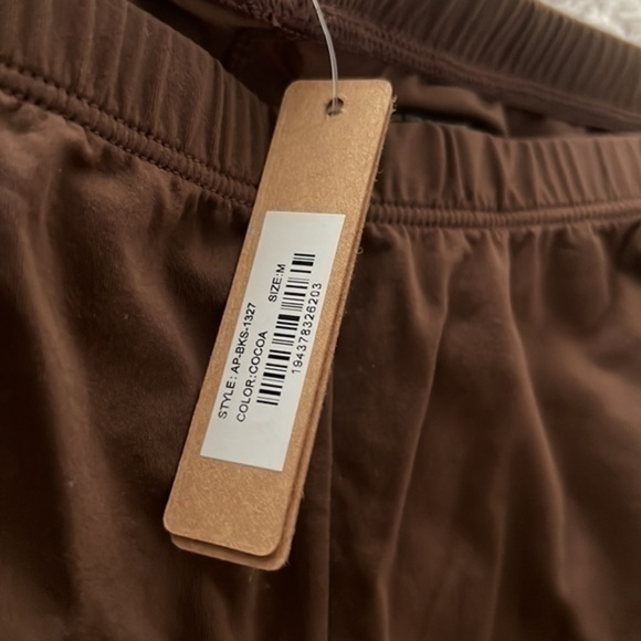 Skims Fits Everybody Bike Shorts - Picture 4 of 4